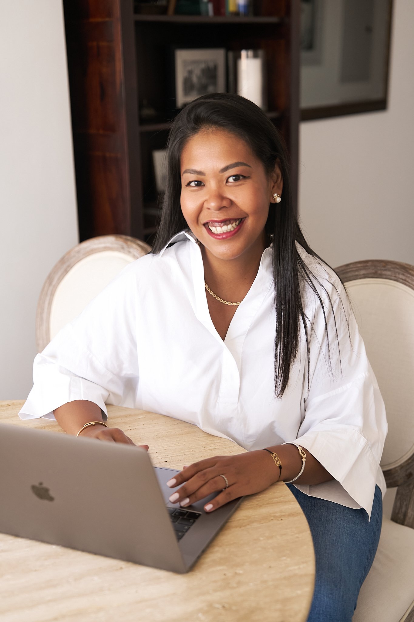 She designs - Ammara Pen